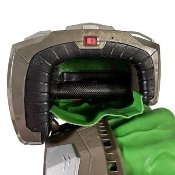 Hulk Hands Avengers Playmation Electronic Sounds & Lights Tested Works see VIDEO - Picture 7 of 9